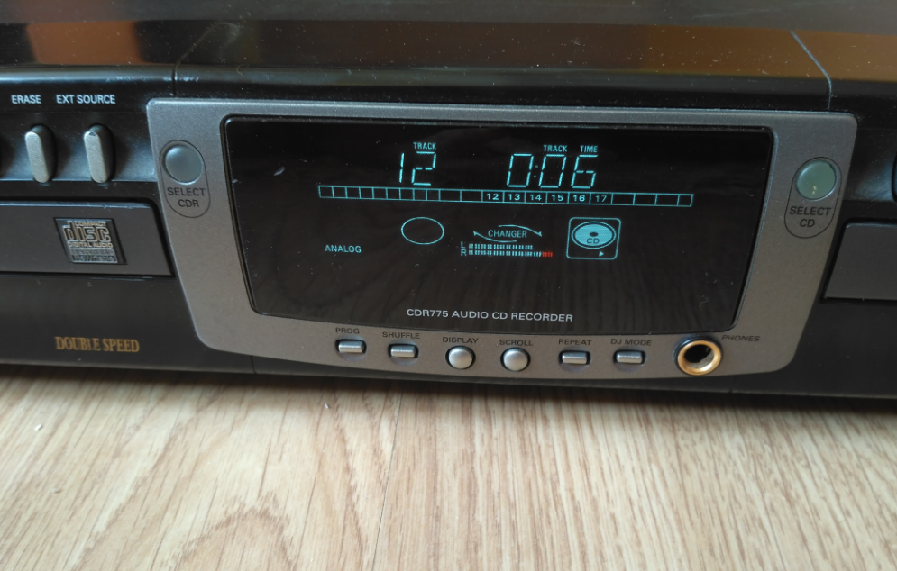 Philips CDR-775 Compact Disc Recorder 2000r.-3.png