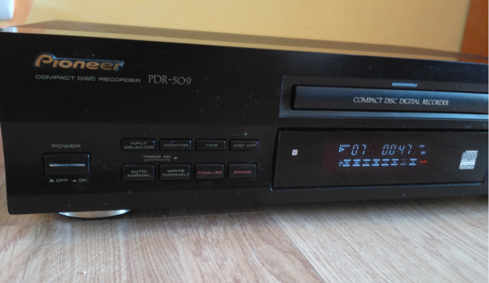 Pioneer PDR-509 Compact Disc Recorder 1999r.-2018-05-14_15-14-00.png