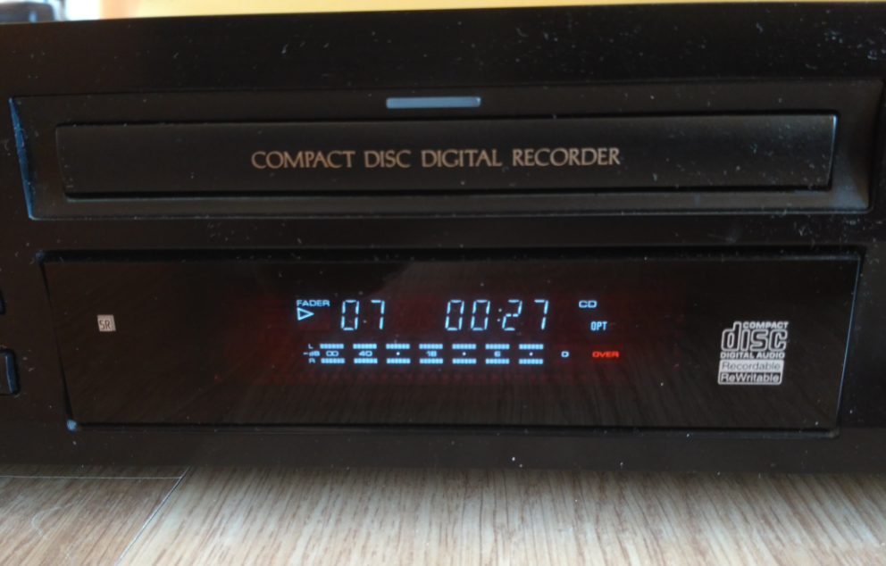 Pioneer PDR-509 Compact Disc Recorder 1999r.-2018-05-14_15-13-01.png