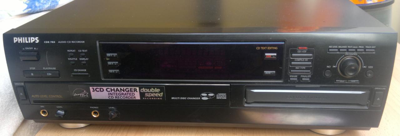 Philips CDR-785 Compact Disc Recorder 2001r.-3.jpg
