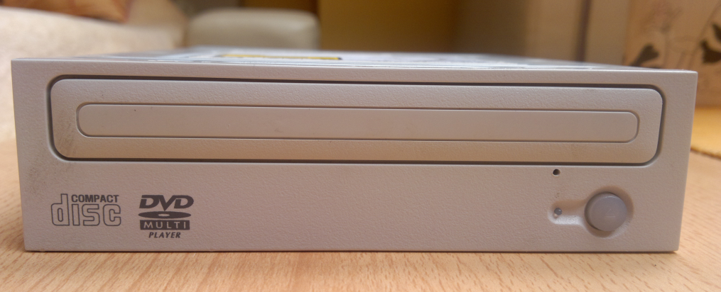 Toshiba TSST SD-1912 -2004r.-2015-07-26_14-31-09.png