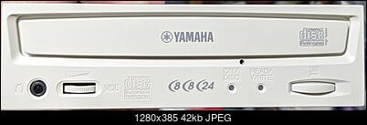 Yamaha CRW8824E 2000r-front.jpg