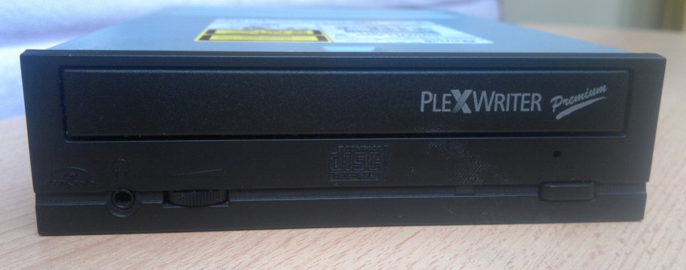 Plextor Premium-1 2003r.-2016-02-08_16-40-14.png