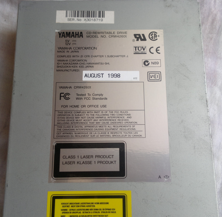 Yamaha CRW4260t SCSI 1998r.-2016-07-26_22-10-03.png