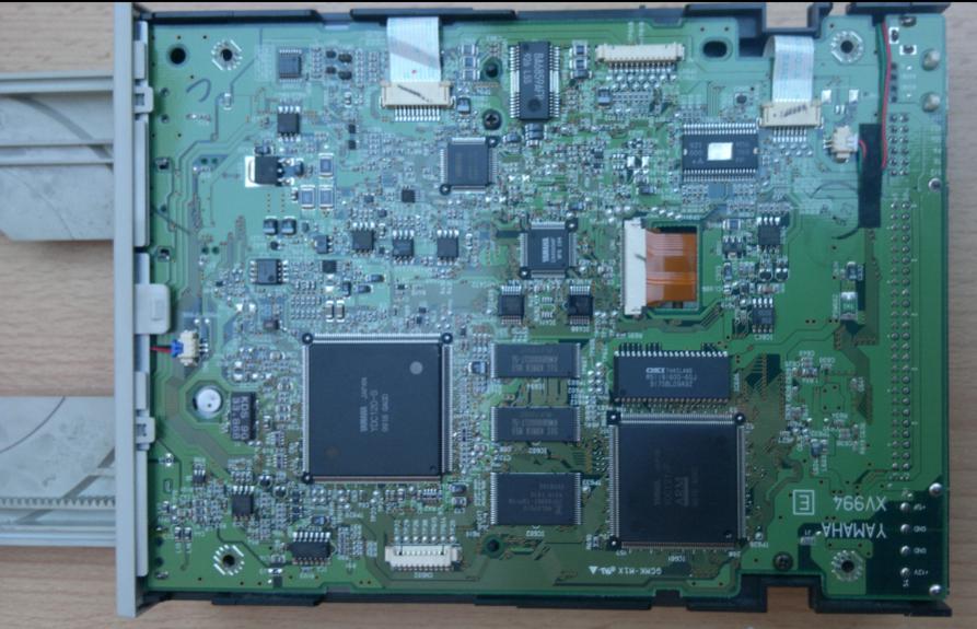 Yamaha CRW-6416S NB SCSI 1999r.-2017-05-13_07-13-35.jpg
