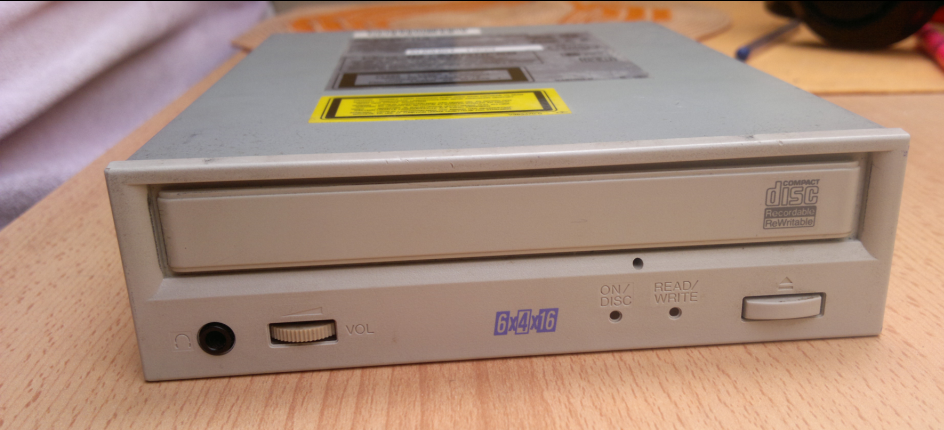 Yamaha CRW-6416S SCSI 1999r. Refurbished-2017-06-02_14-29-02.png