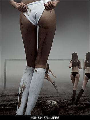 Funny fotos...-asian-beauty-takes-penalty.jpg