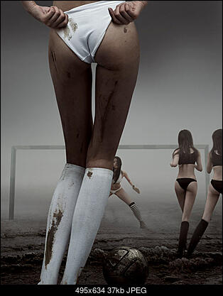 Funny fotos...-asian-beauty-takes-penalty.jpg