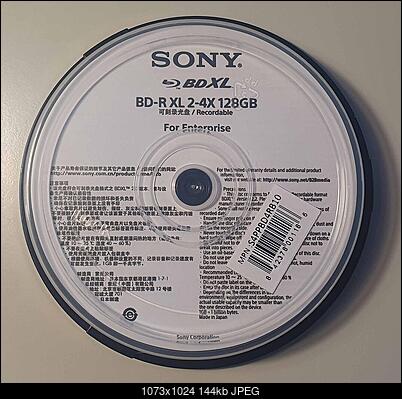 Sony  BD-R XL QL 128GB MID:SONYNQ1-sony-nq1_s4ppbd4rb10_cake.jpg