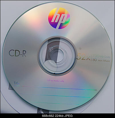 HP CD-R x52 700 MB ID: CMC Magnetics (Made In Taiwan)-02_cd.jpg