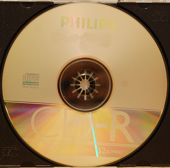 -01-philips-cd-r-x52-700-mb.png