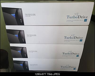 Nagrywarki Asus BW-16D1H-U PRO (Pioneer)-bok.jpg
